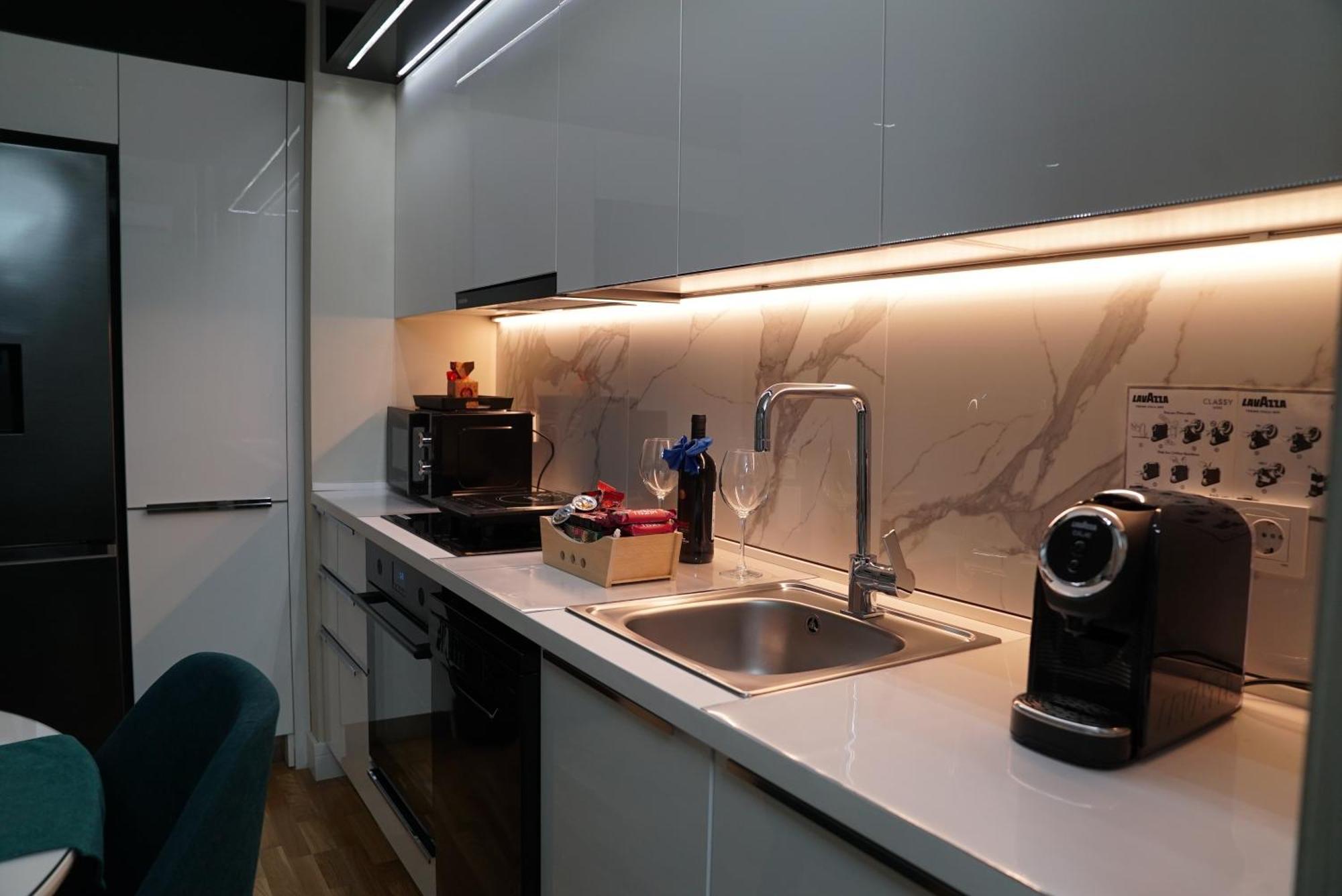 Diamond 72 Apartment , Skopje City - Center, Diamond Residences, Free Parking Bagian luar foto